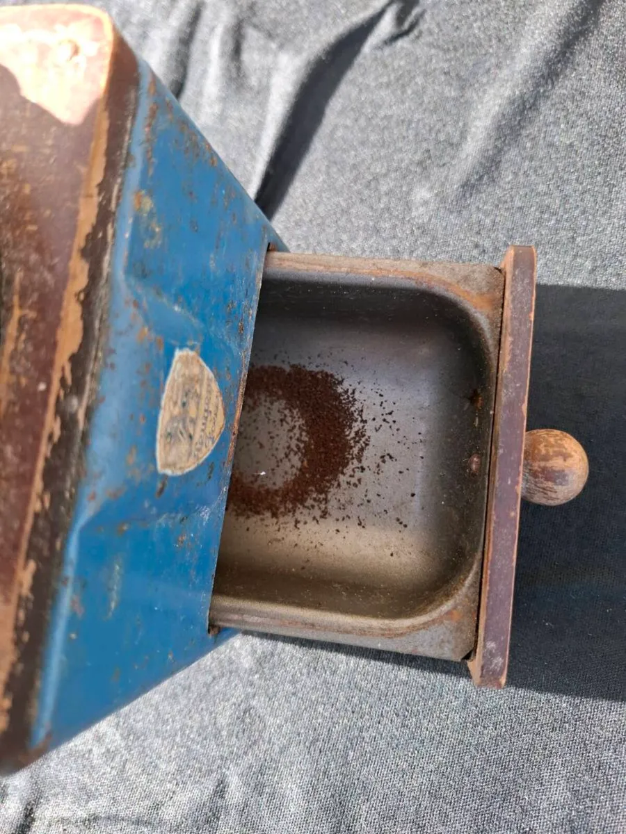 By post only working coffee grinder - Image 4