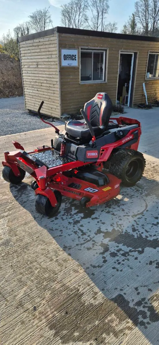 Toro titan zero turn, 60" cut commercial mower - Image 1
