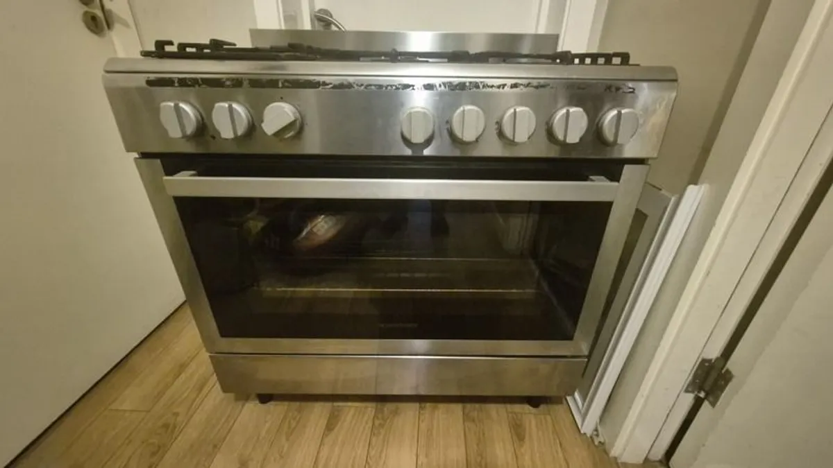 Cooker - Image 1
