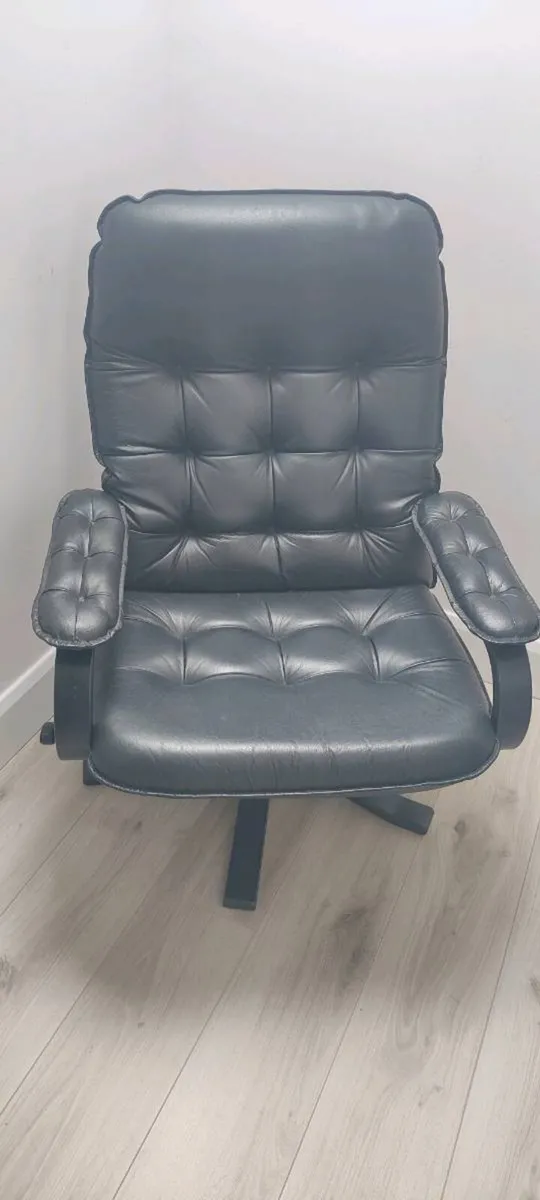 Reclining black leather chair - Image 1