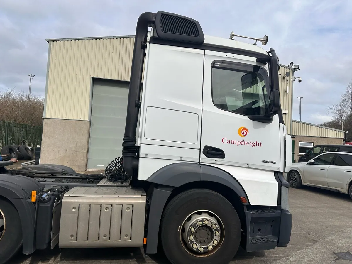 182 Mercedes Benz Actros Truck ADR Spec - Image 2