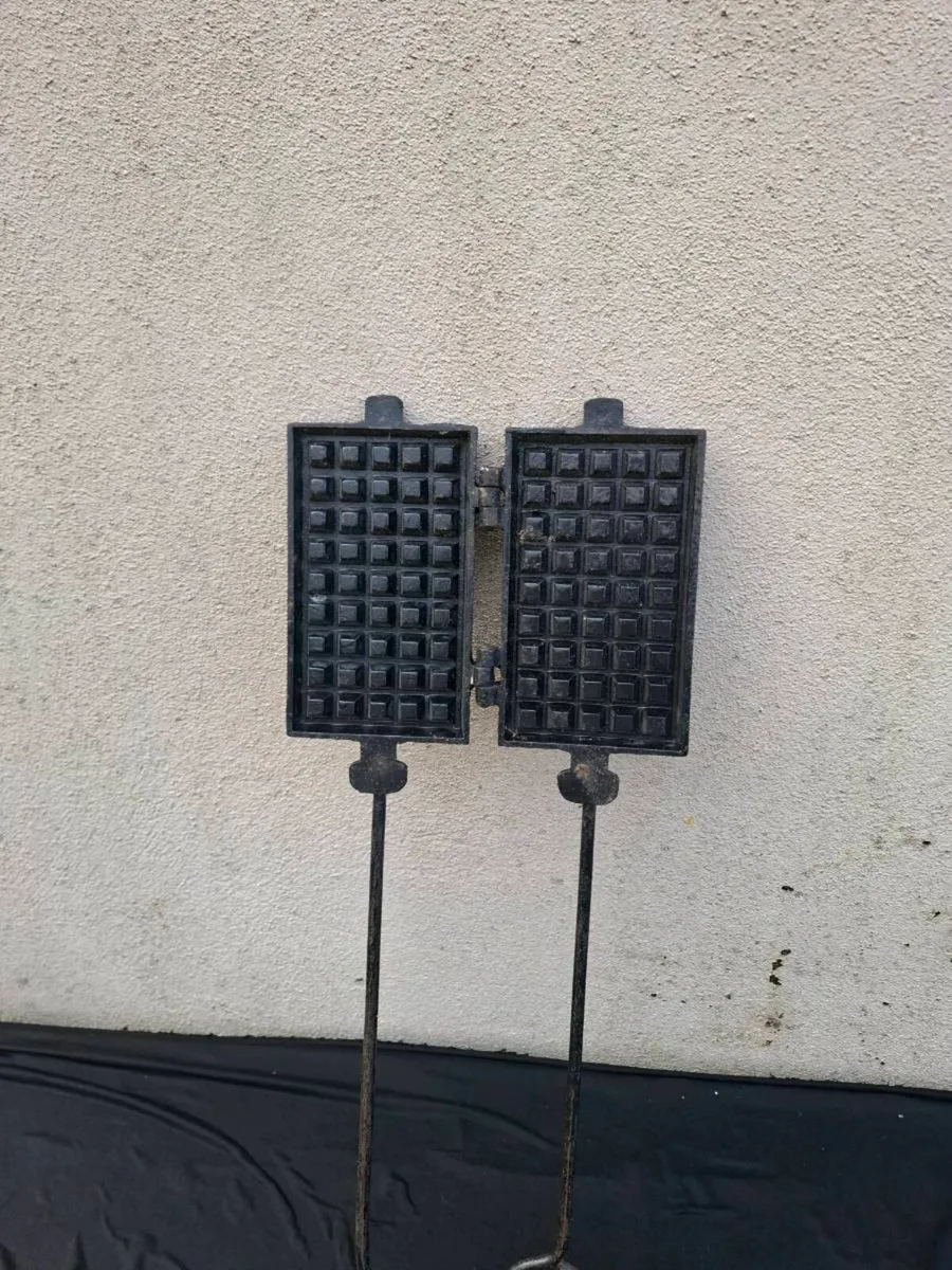 By post only antique belgian waffles maker - Image 2