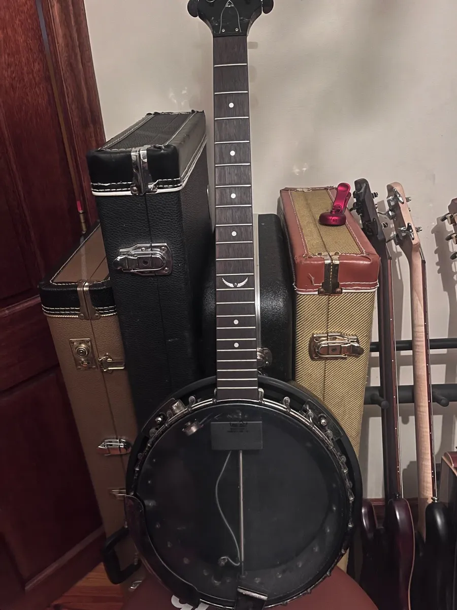 6 String Dean Banjo *headstock cracked* - Image 1