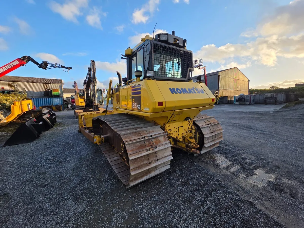 Komatsu D65 PX Bull Dozer - Image 3