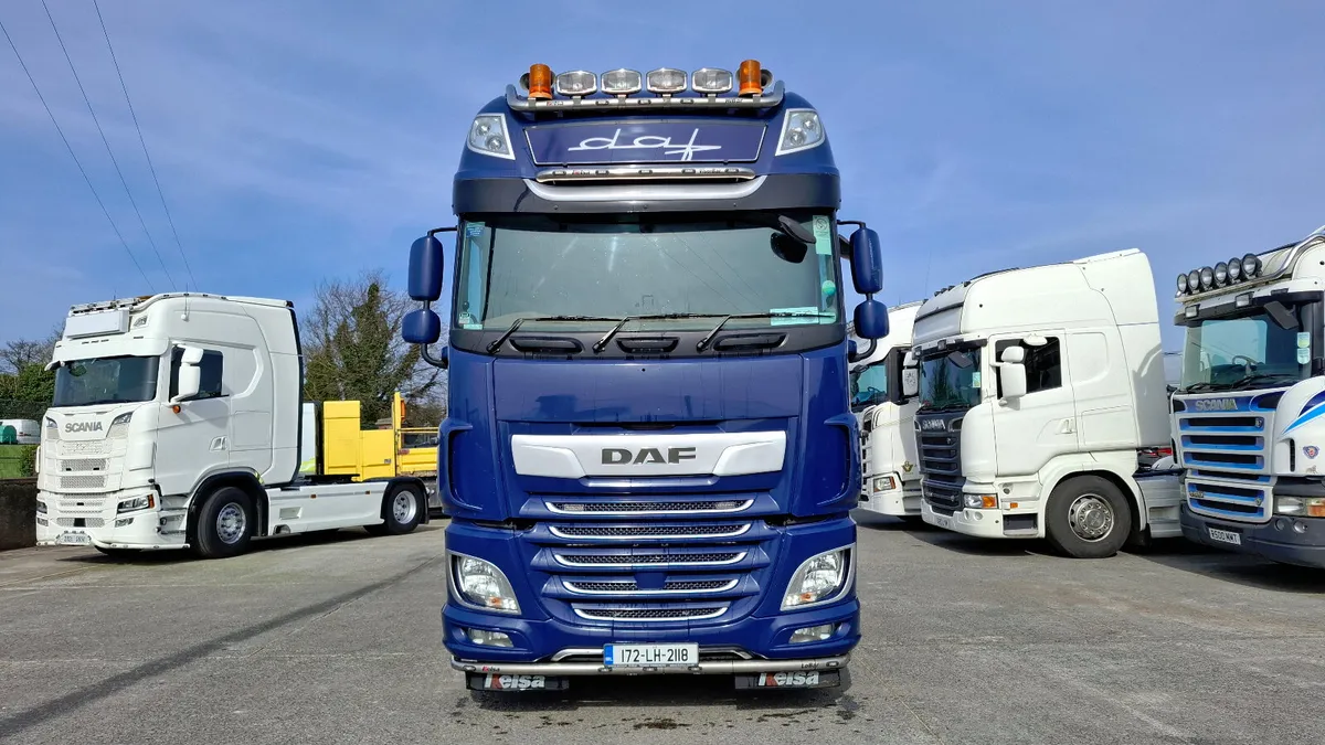 2017 Daf XF 530 Super Space Cab , 65 Ton , 6x2 - Image 2