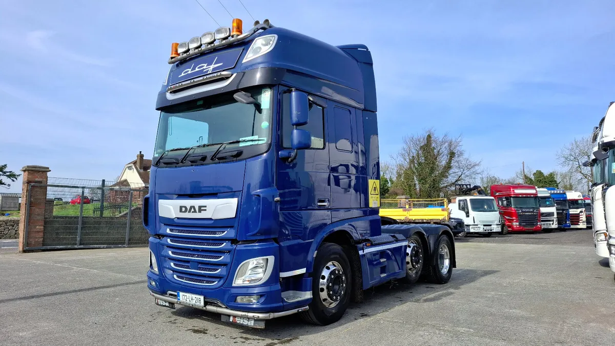 2017 Daf XF 530 Super Space Cab , 65 Ton , 6x2 - Image 3