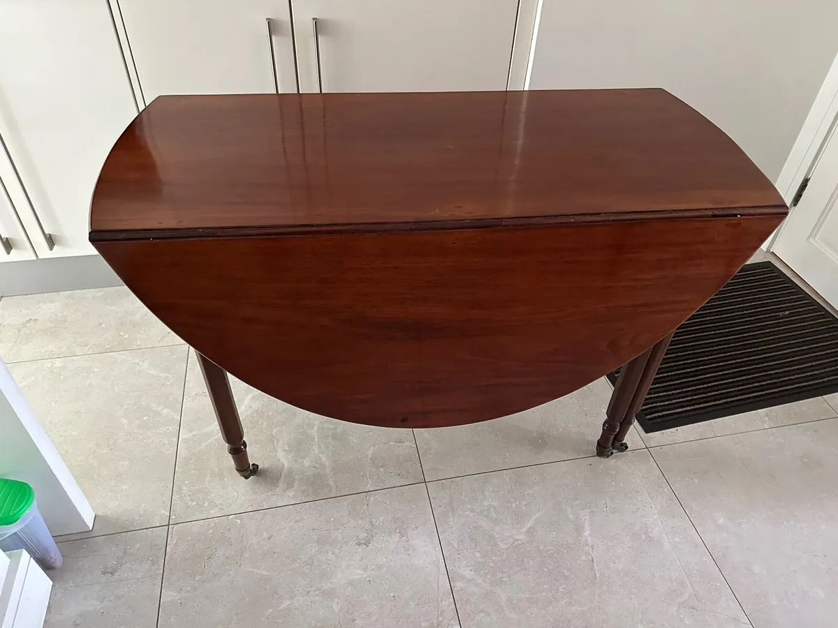 6 antique dining chairs and antique oval drop leaf - Image 1