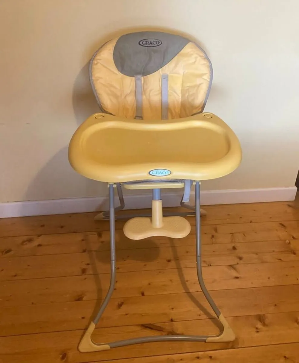 Baby high chair + Removable Tray - Slightly Used - Image 1
