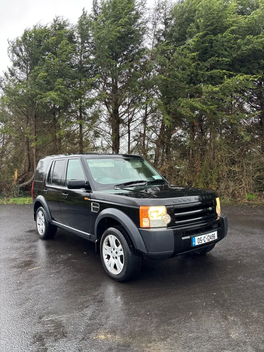 Land Rover Discovery 3 - Image 1