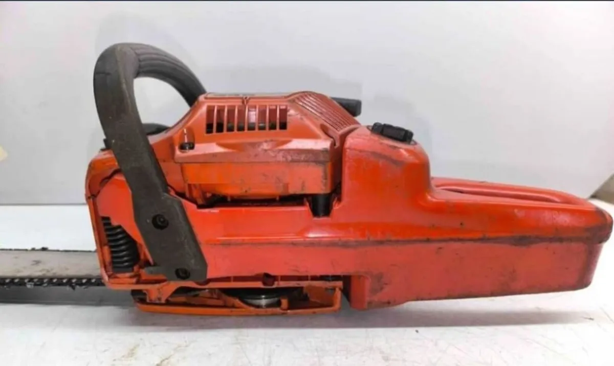 HUSQVARNA 345 PETROL CHAINSAW - Image 2