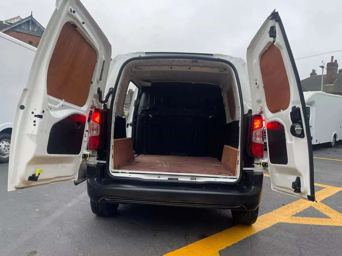 2020 Peugeot Partner Small Panel Van - Image 2