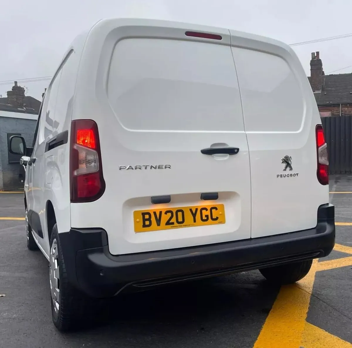 2020 Peugeot Partner Small Panel Van - Image 4