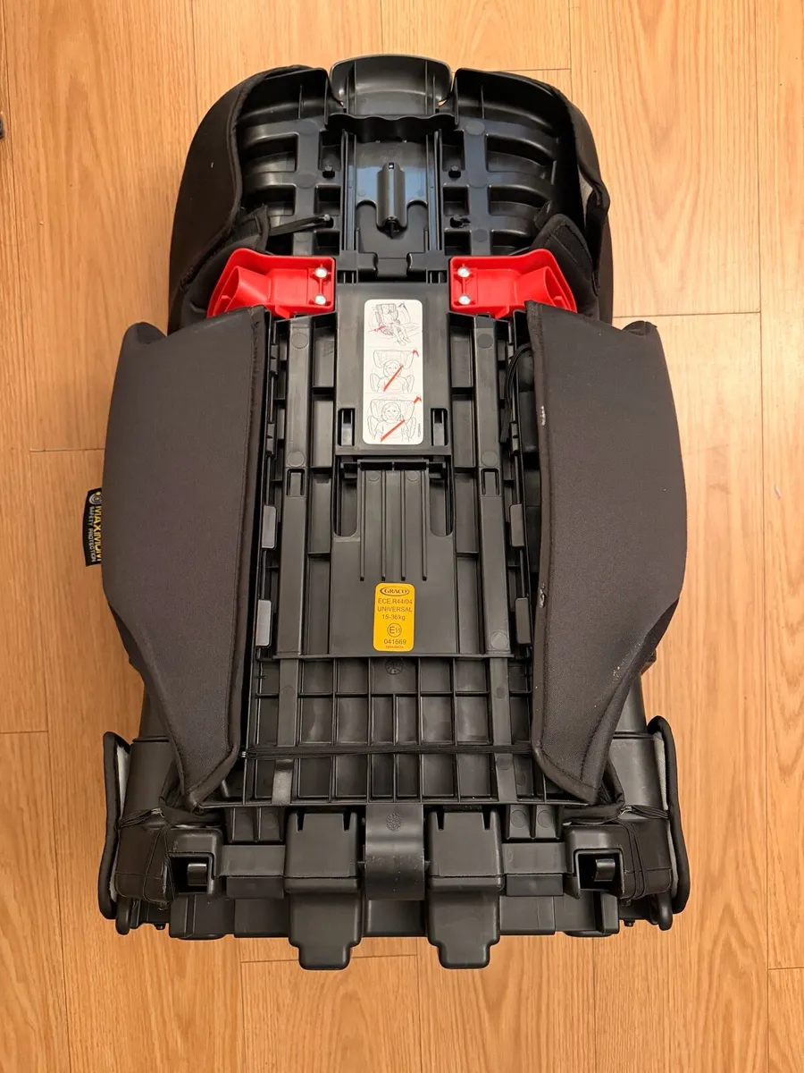 x 2 . car booster seats - Image 2