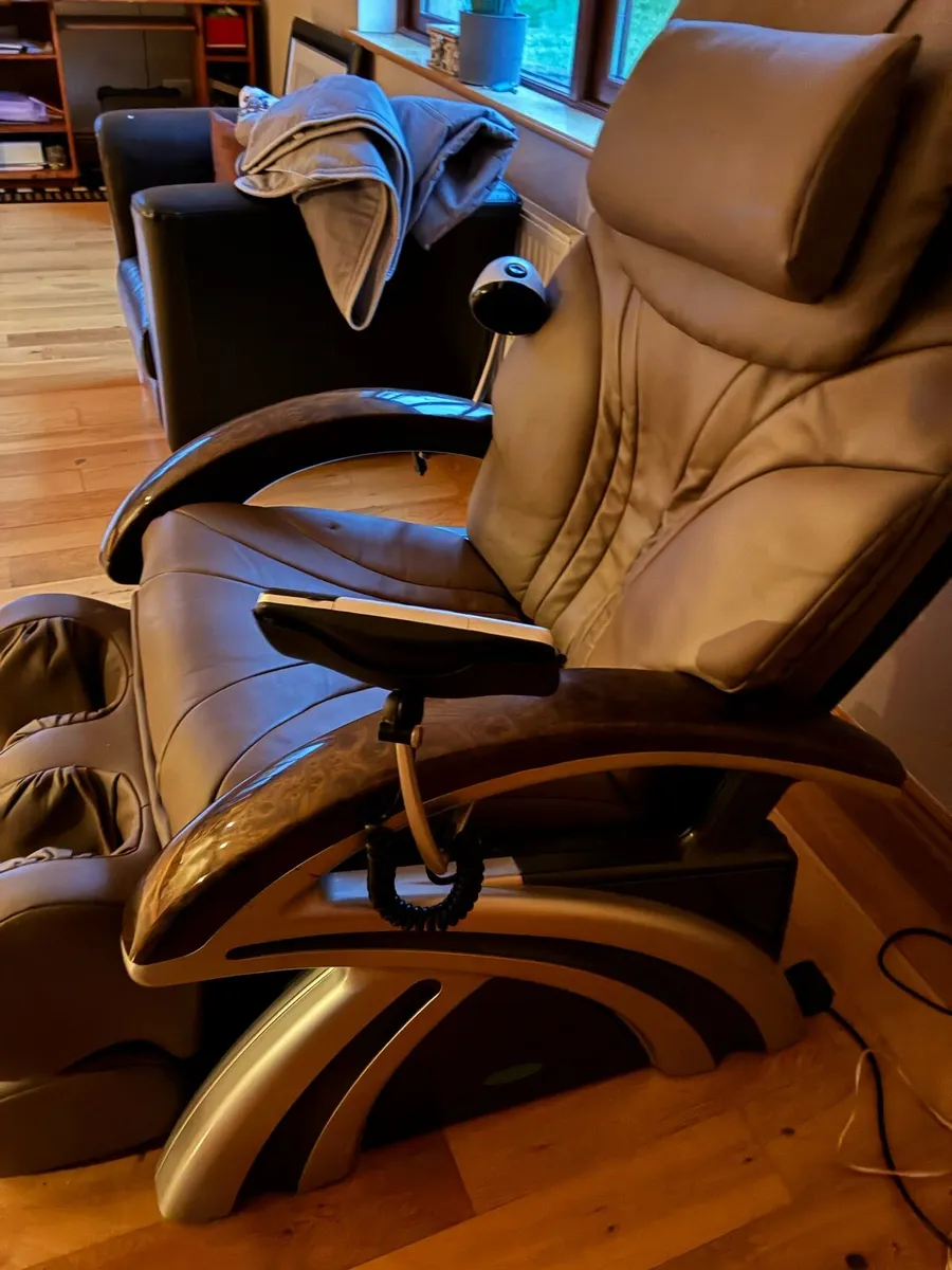 Massage Chair - Image 3