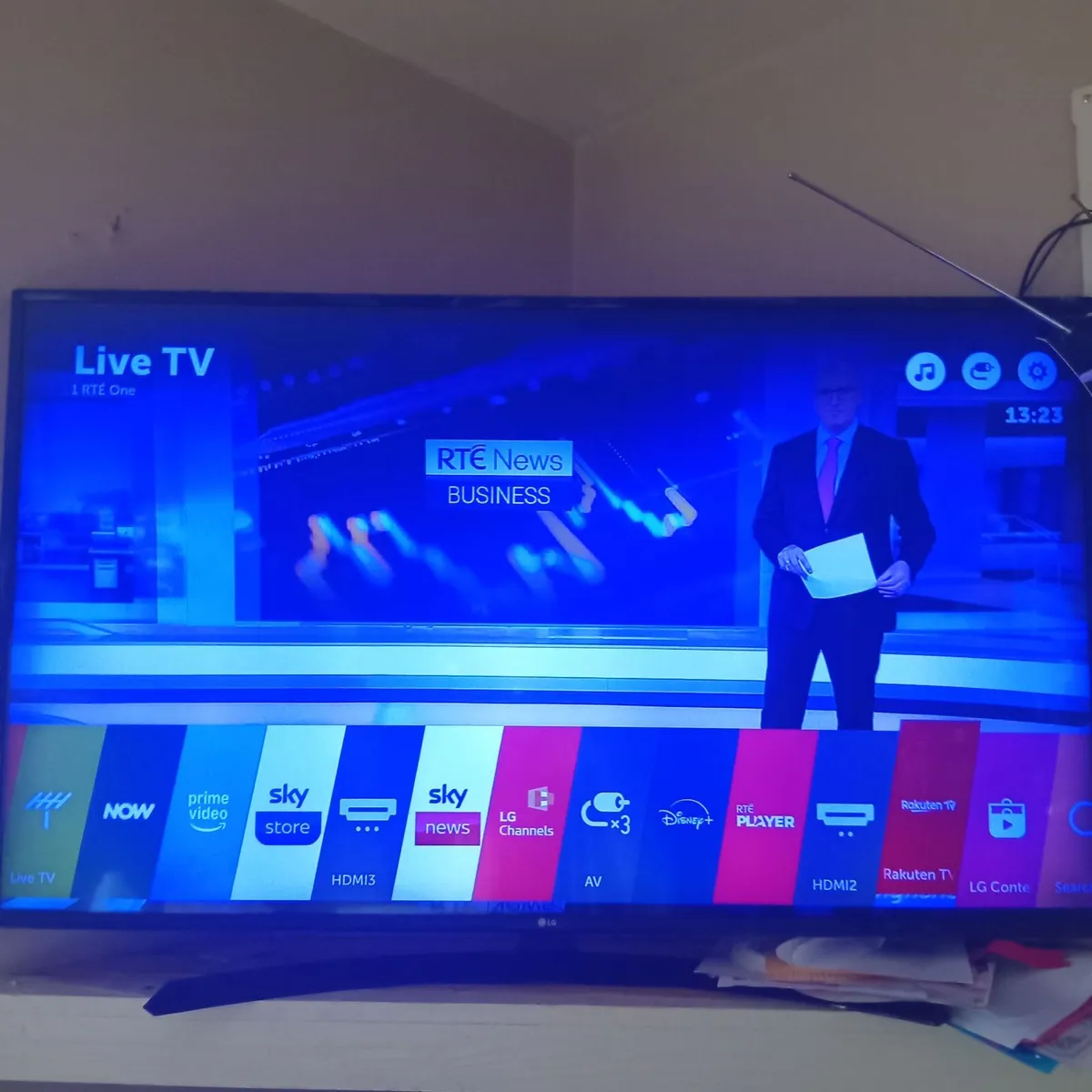 Lg  smart tv 55ins - Image 1