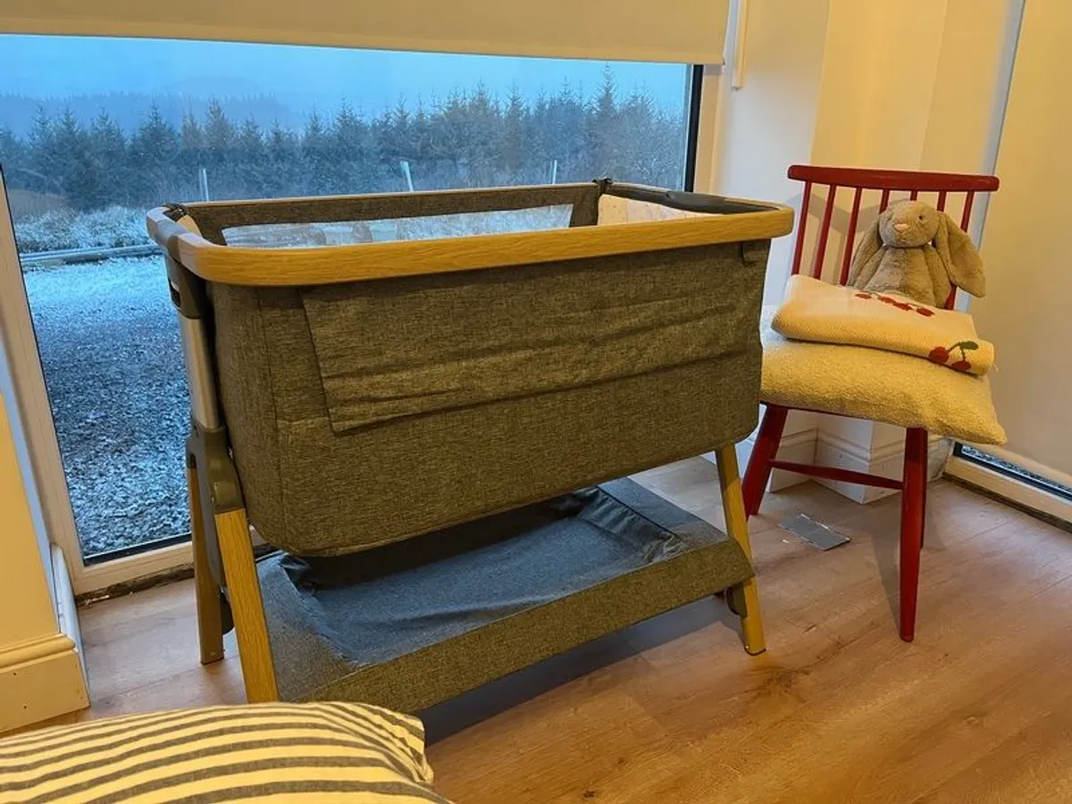 Bedside Crib - Image 1