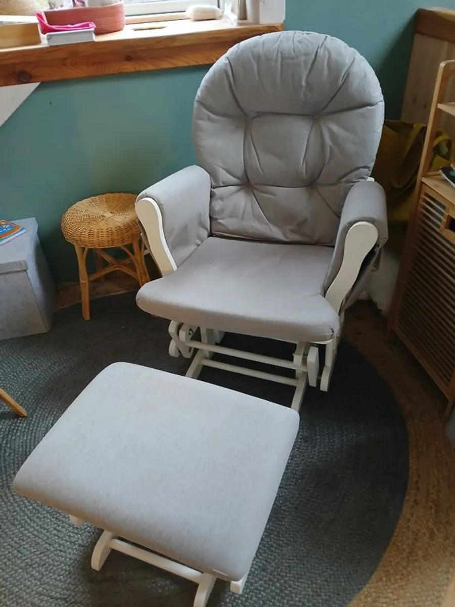 Babylo Nursing glider - Image 1