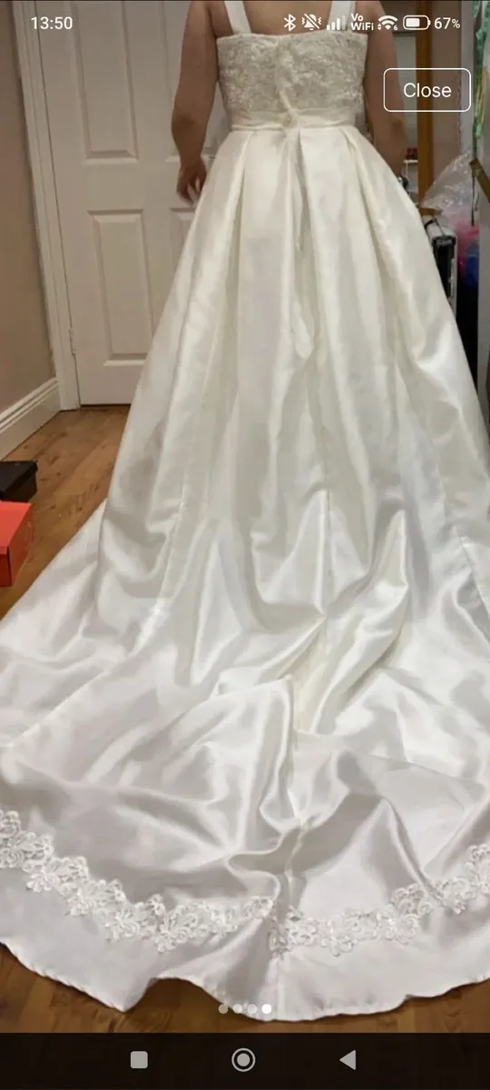 Wedding dress - Image 2