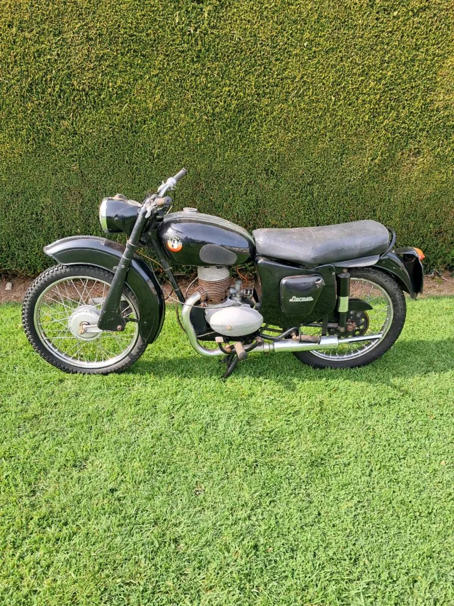 Vintage Bikes - Image 2