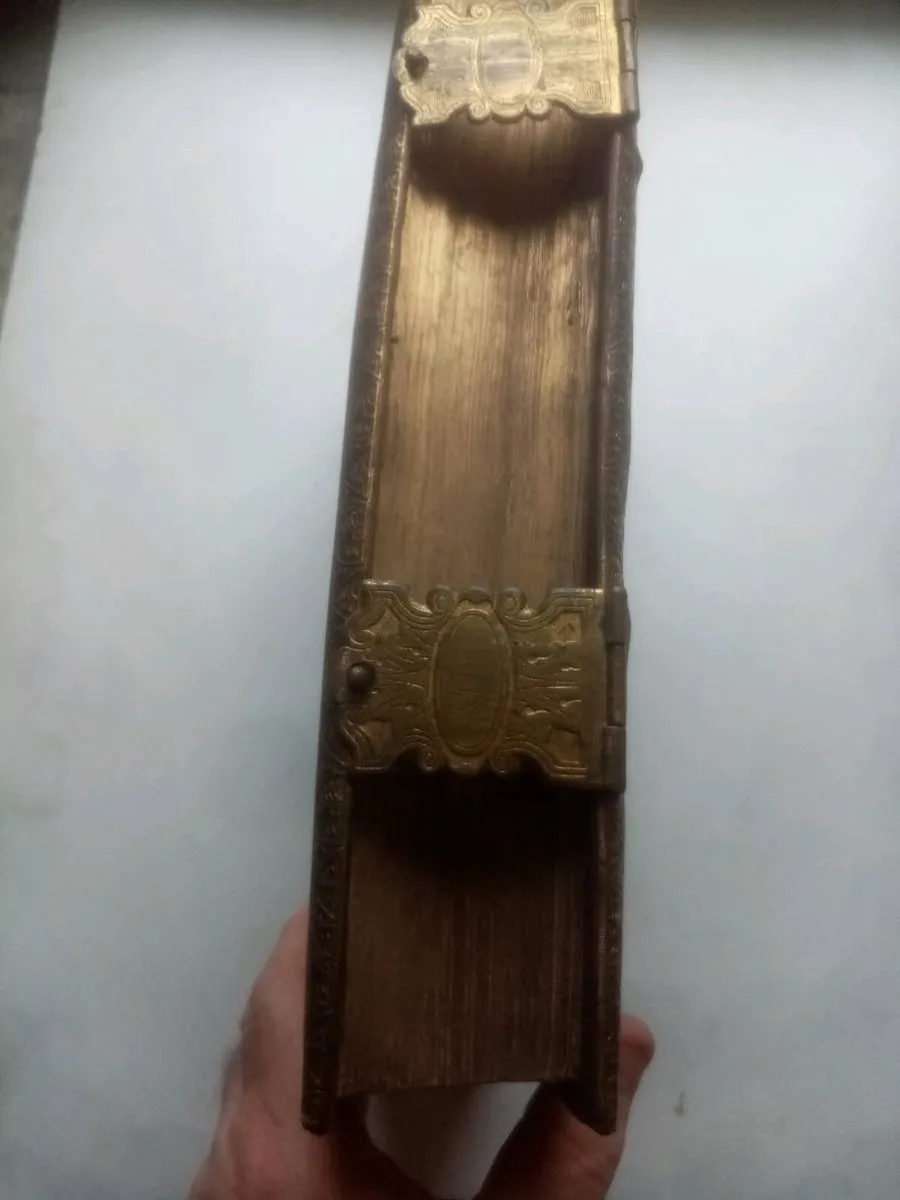 History of England (antique book) - Image 4