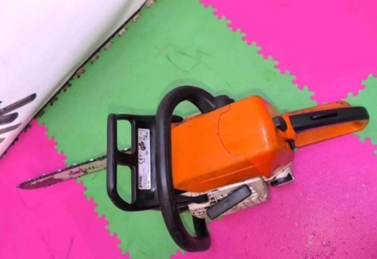 STIHL MS250 2 STROKE PETROL CHAINSAW - Image 3