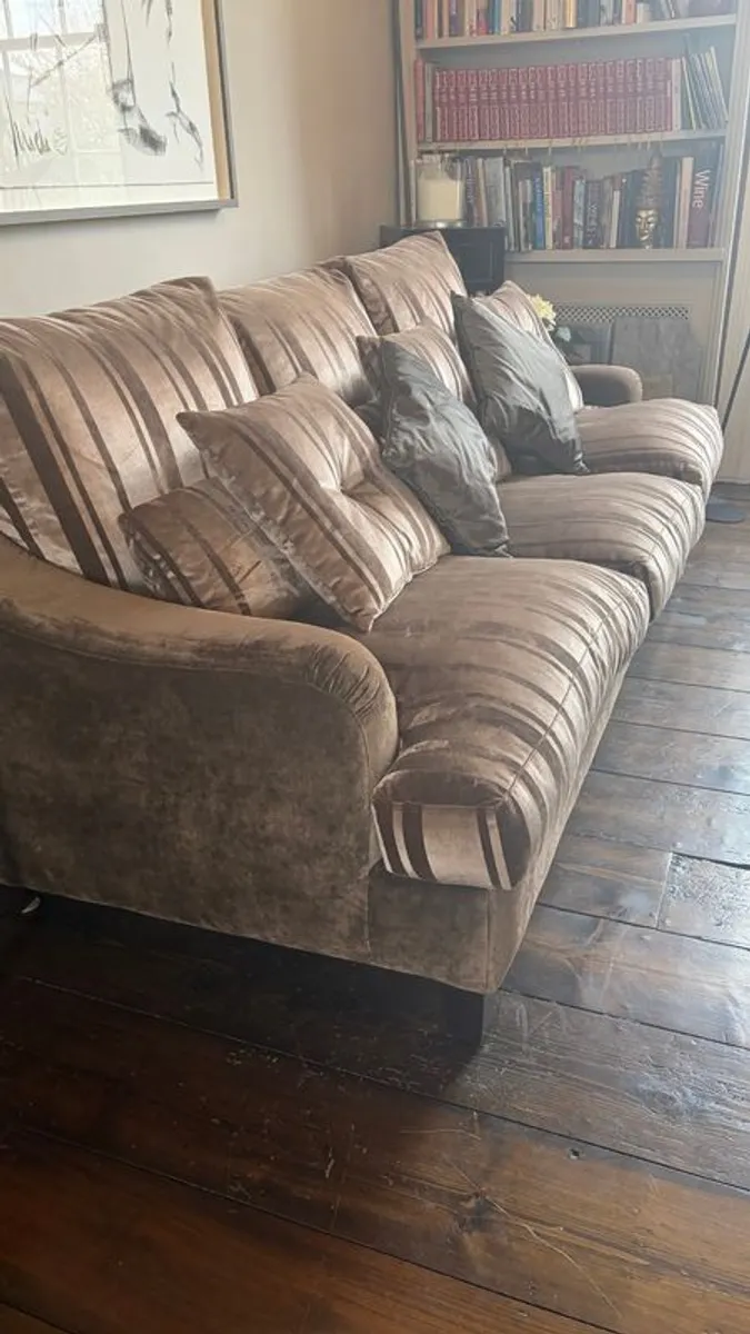 Beautiful Velvet Sofa and Chair as new condition - Image 2