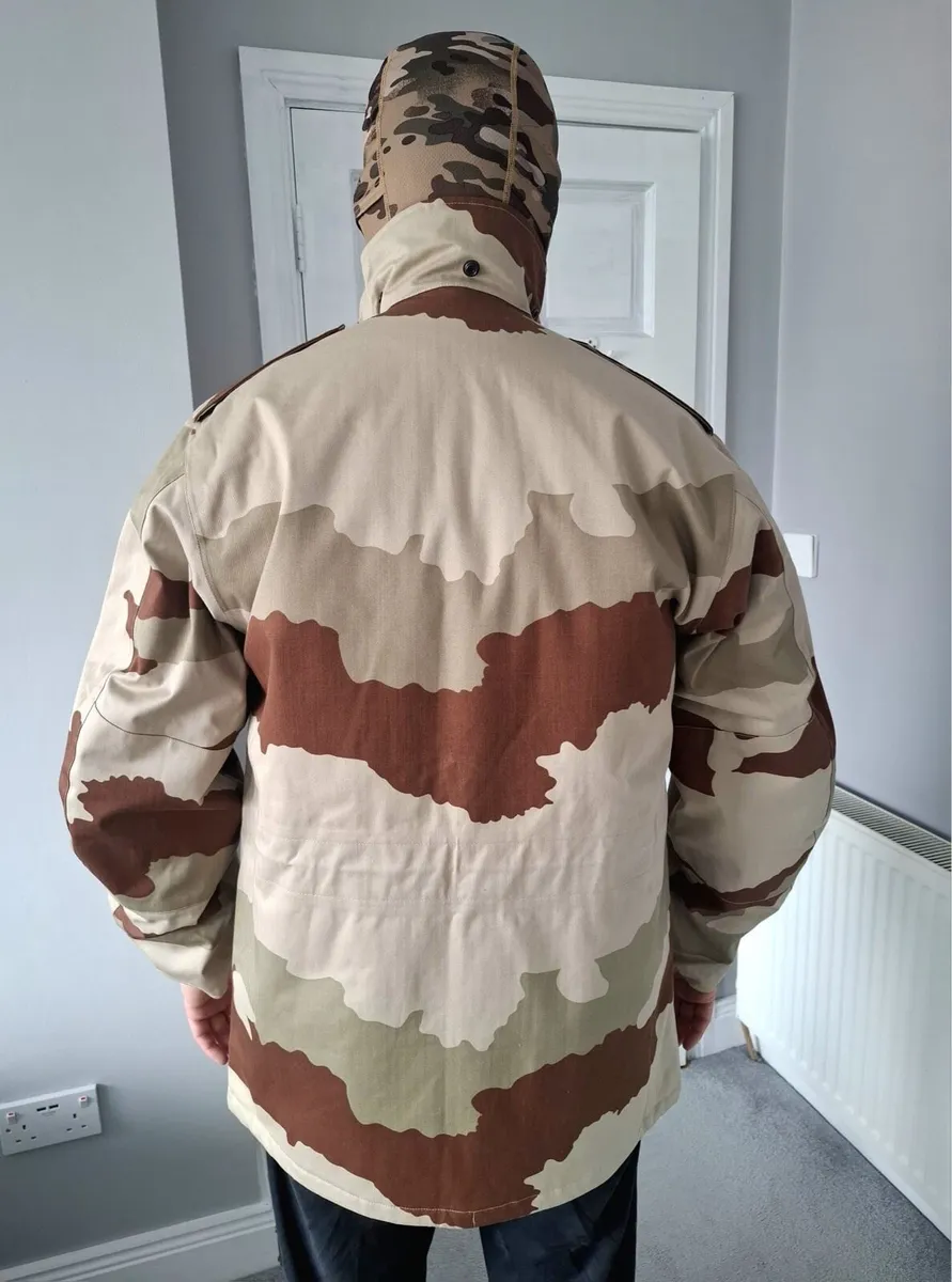 Army Camo Jacket, insulated surplus jacket. New - Image 4