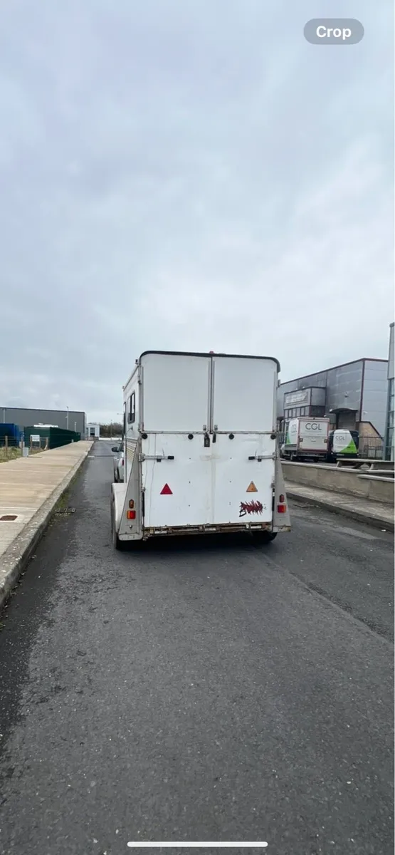 American Style Bison Horse Trailer - Image 2