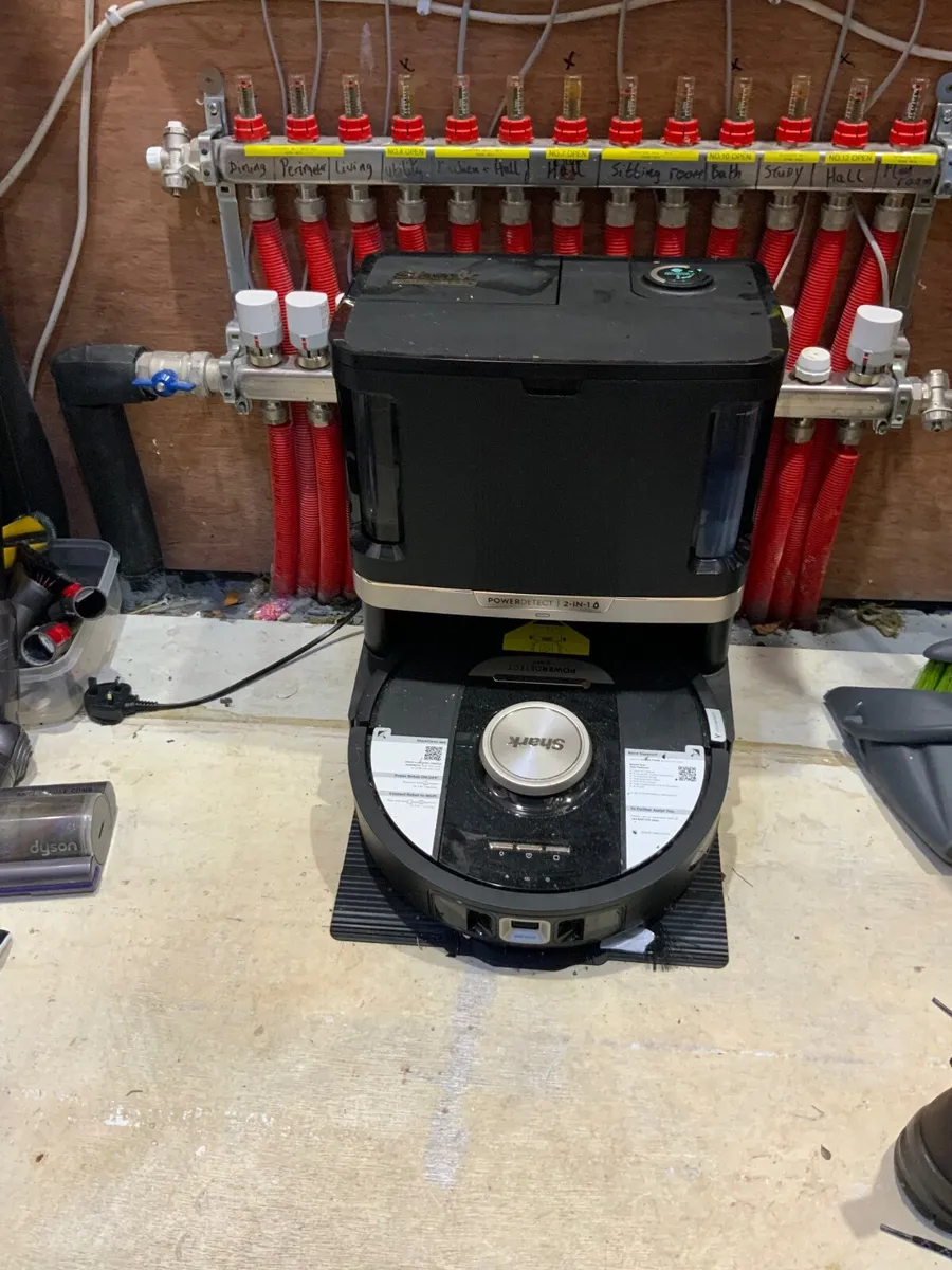 Robot hoover - Image 1