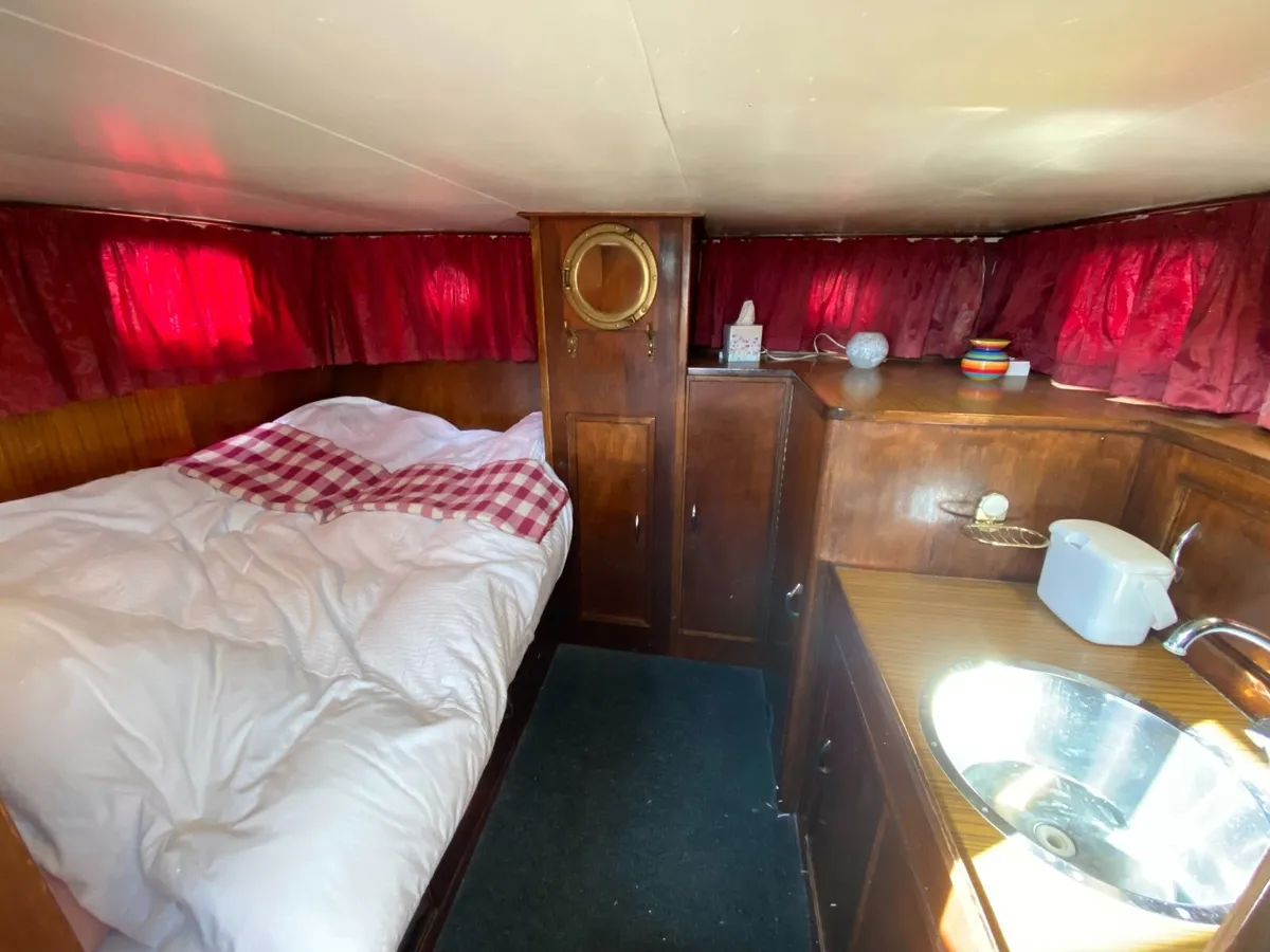 Dutch Steel Cruiser Boat - Image 2