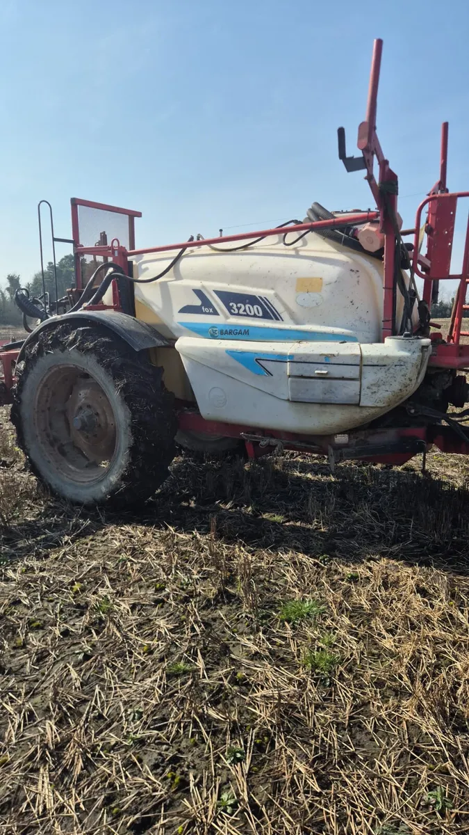Bargam 3200L 24m trailed sprayer - Image 1