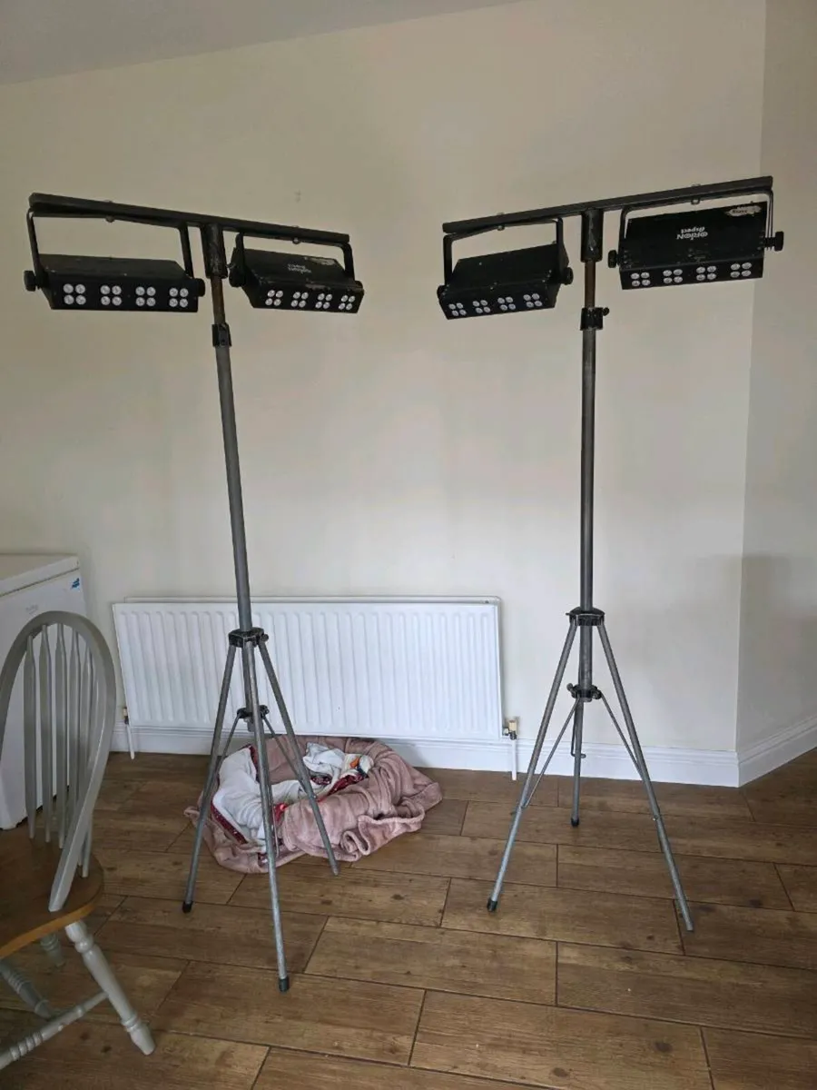 Stairville xbrick lights with stands