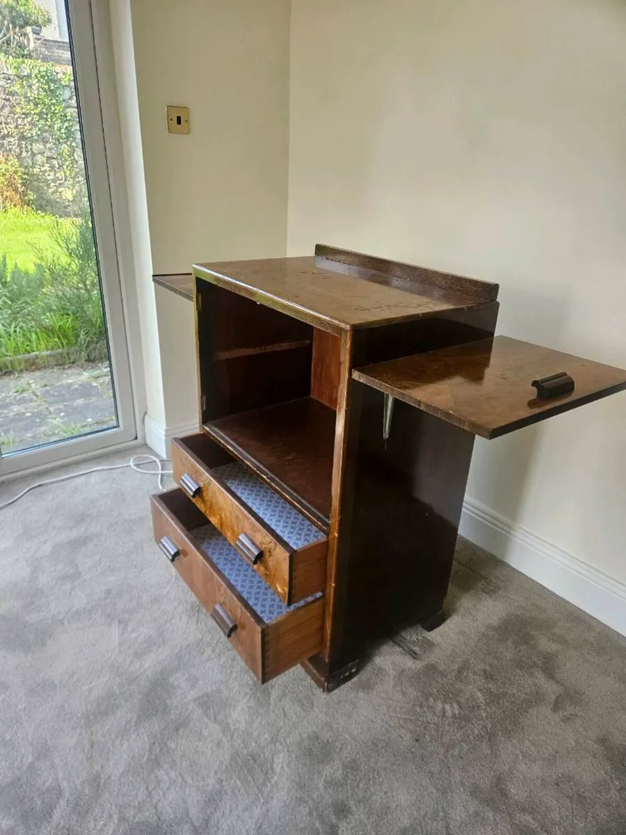 Chest of drawers/vinyl holder - Image 1