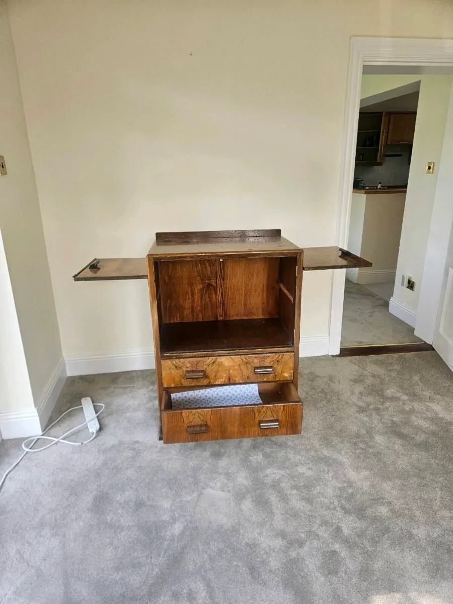 Chest of drawers/vinyl holder - Image 2