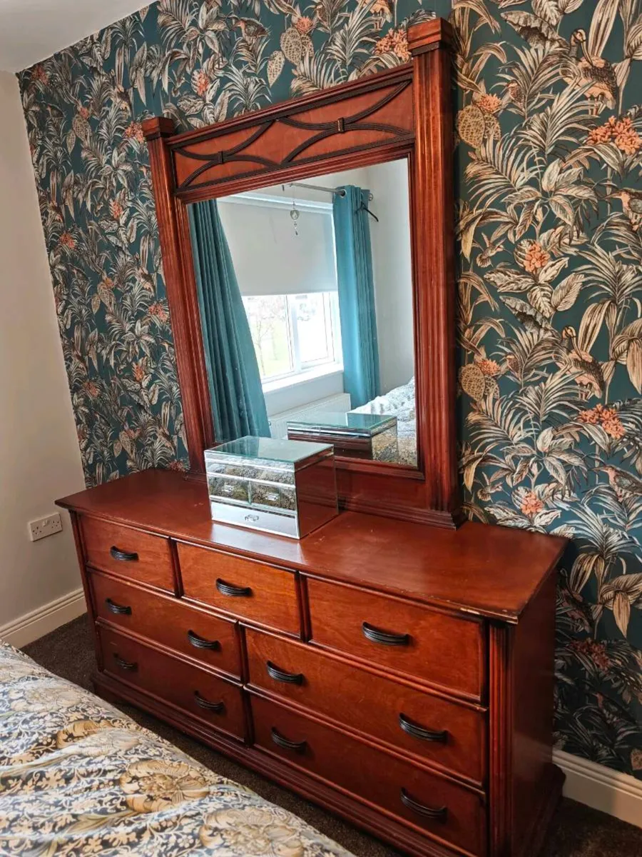 Dresser - Image 1