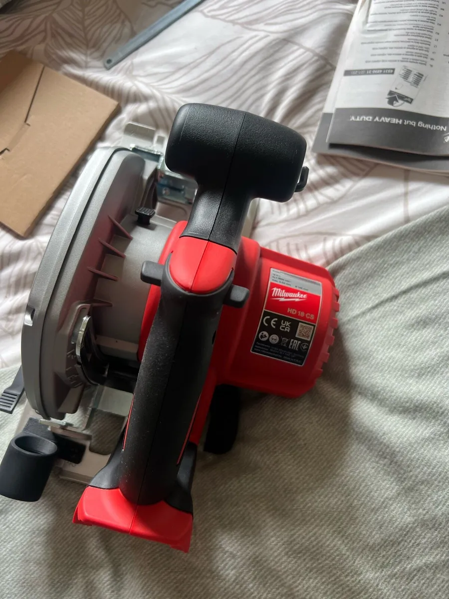 Milwaukee circular saw - Brand new - Image 3