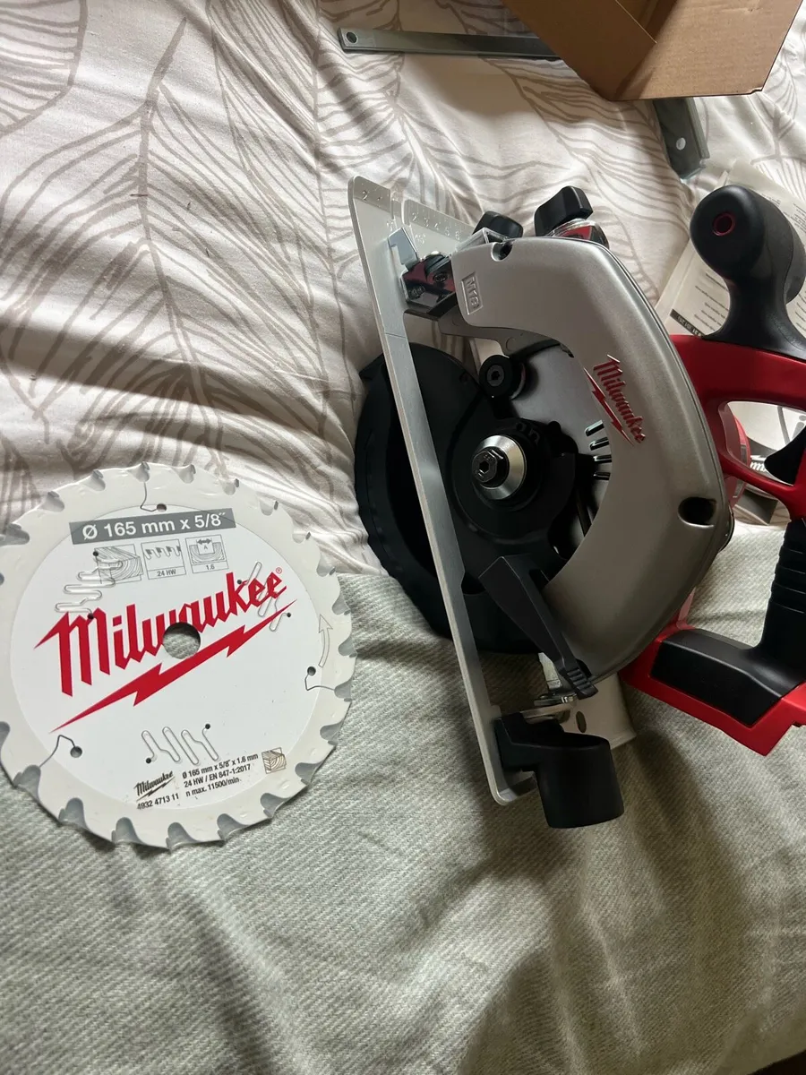 Milwaukee circular saw - Brand new - Image 1