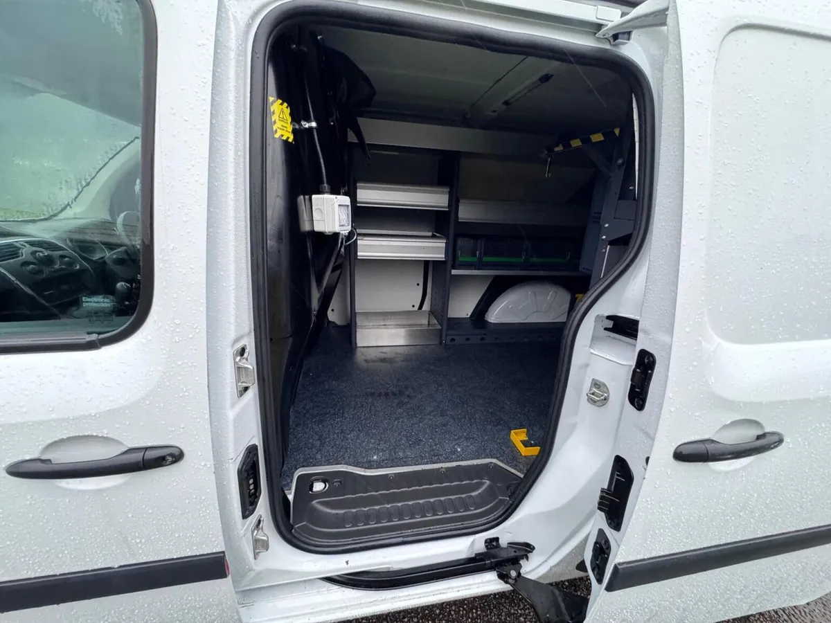 2021 Renault Kangoo Maxi Small Panel Van - Image 4