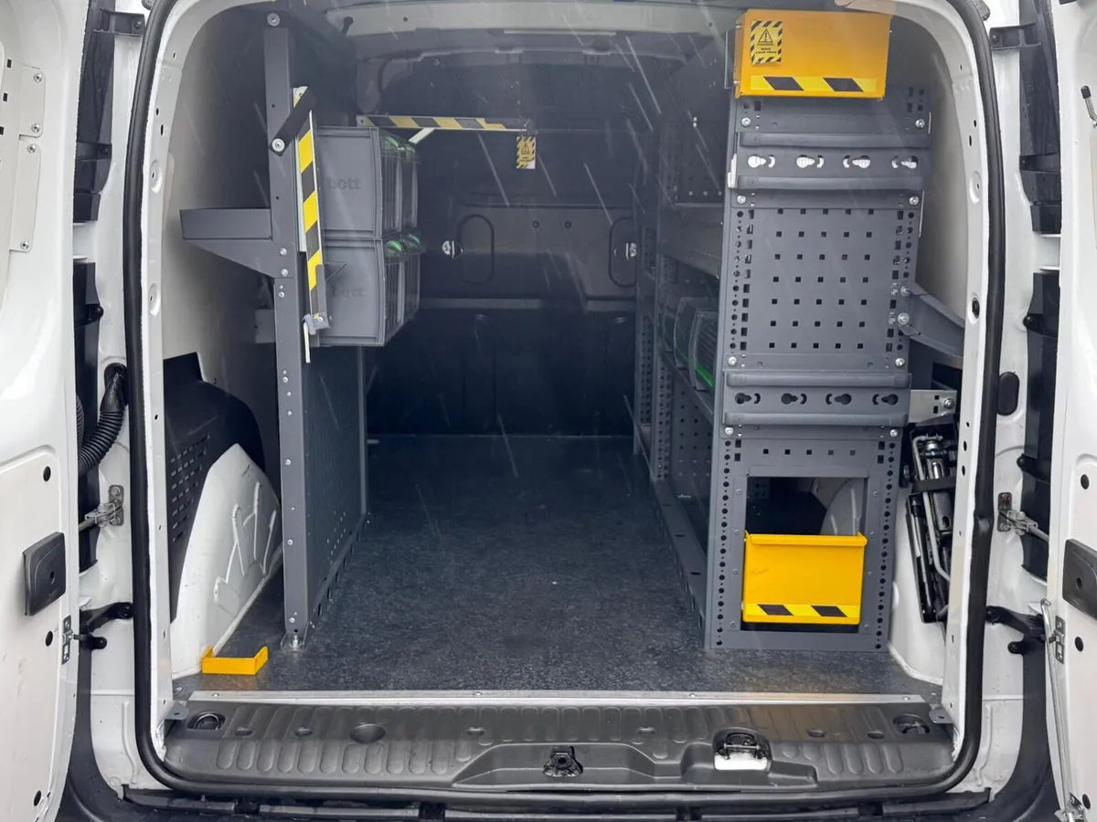 2021 Renault Kangoo Maxi Small Panel Van - Image 2