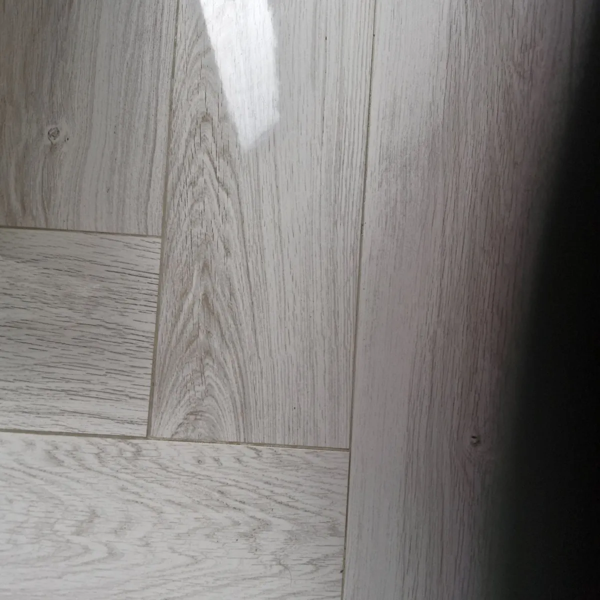 Quintessence Pearl floor tiles