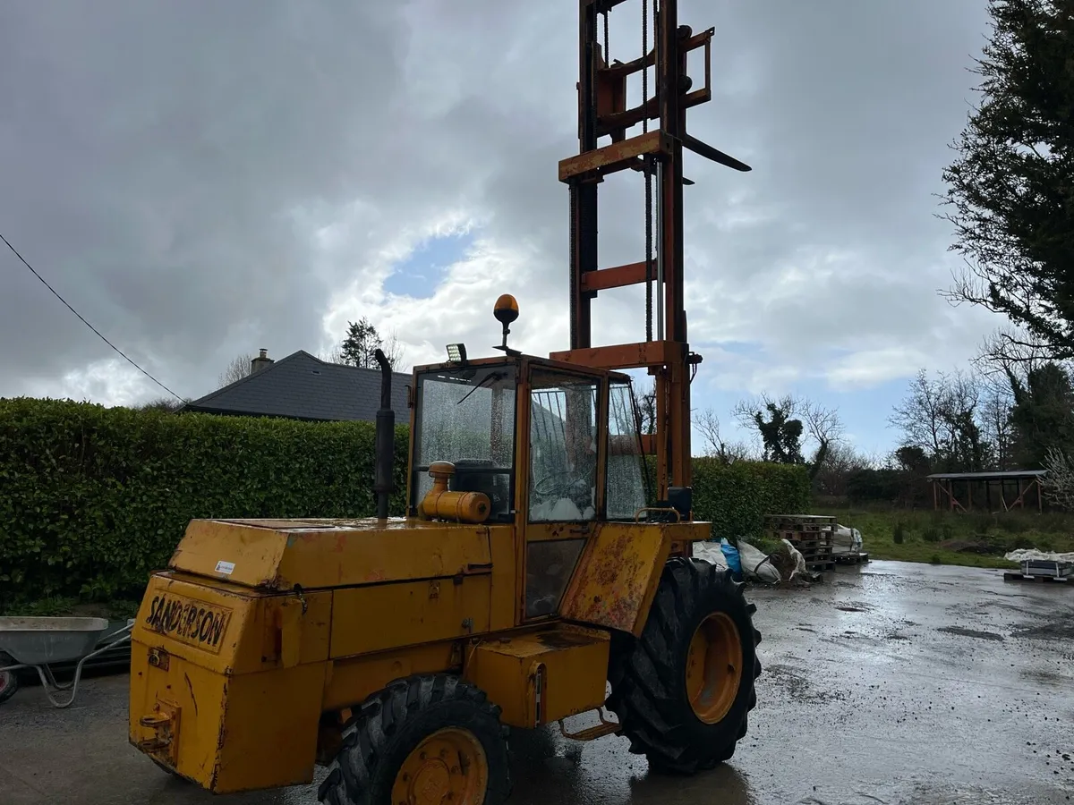 Sanderson forklift - Image 2