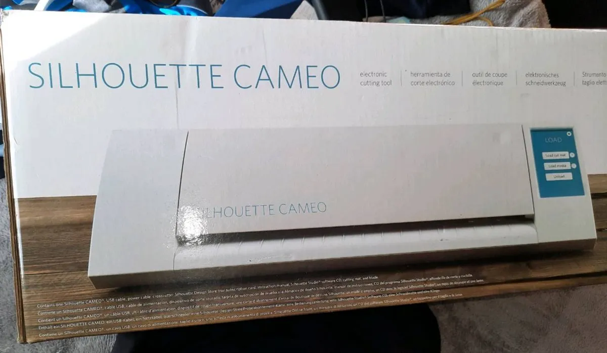 Silhouette cameo vinyl cutter - Image 1