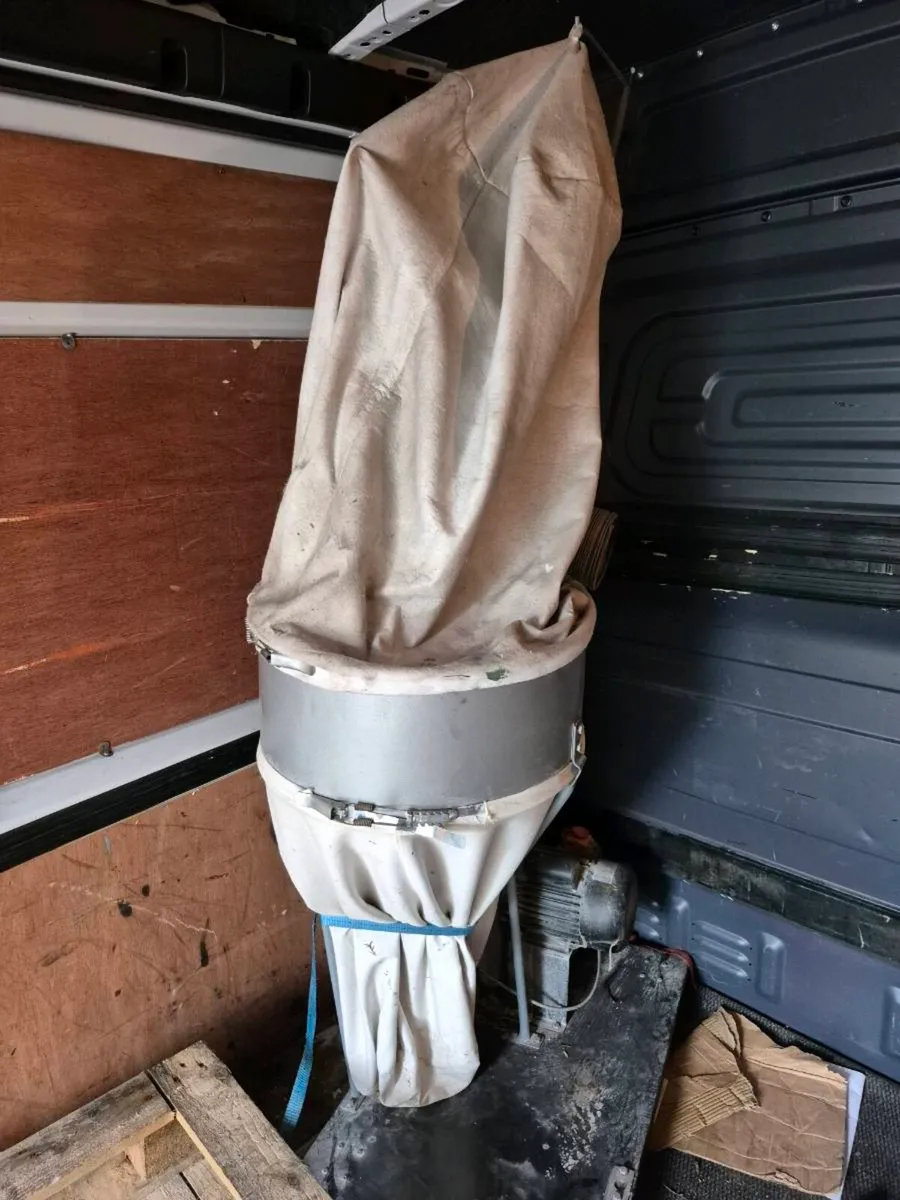 Dust extractor - Image 1