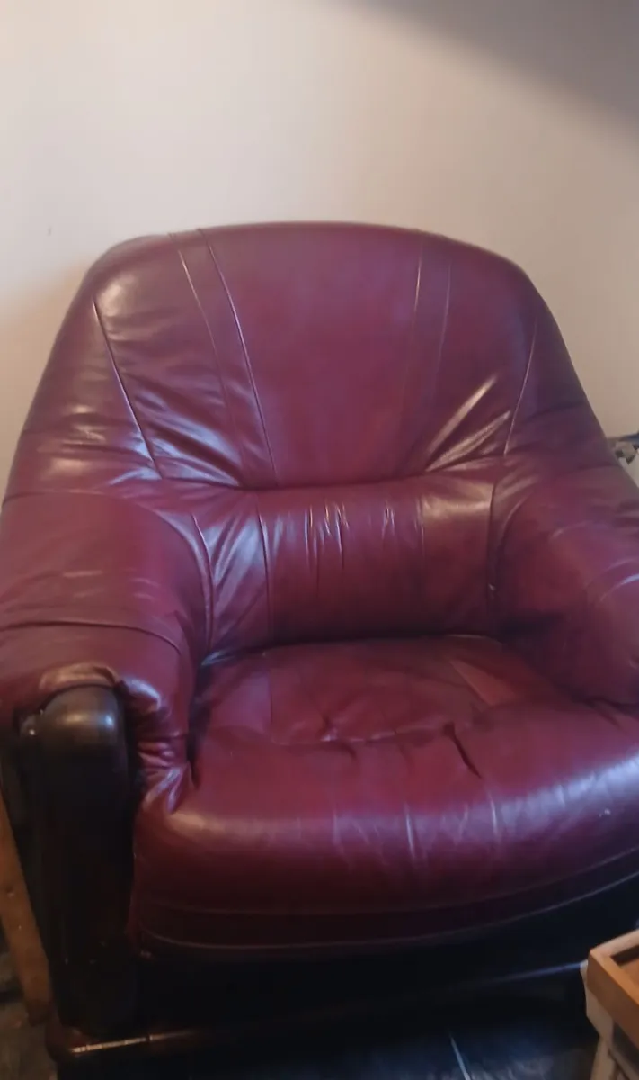 Armchairs x2 - Image 1