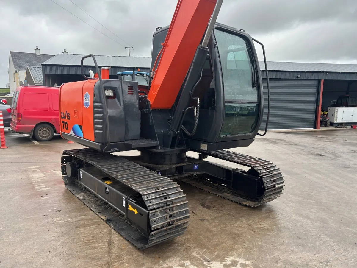 2014 Hitachi Zaxis 70 - Image 3