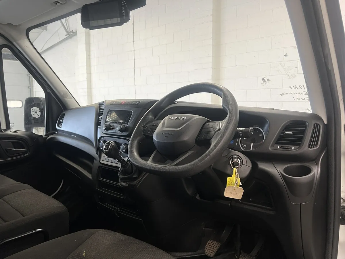 2022 Iveco Daily Dropside Van - Image 3