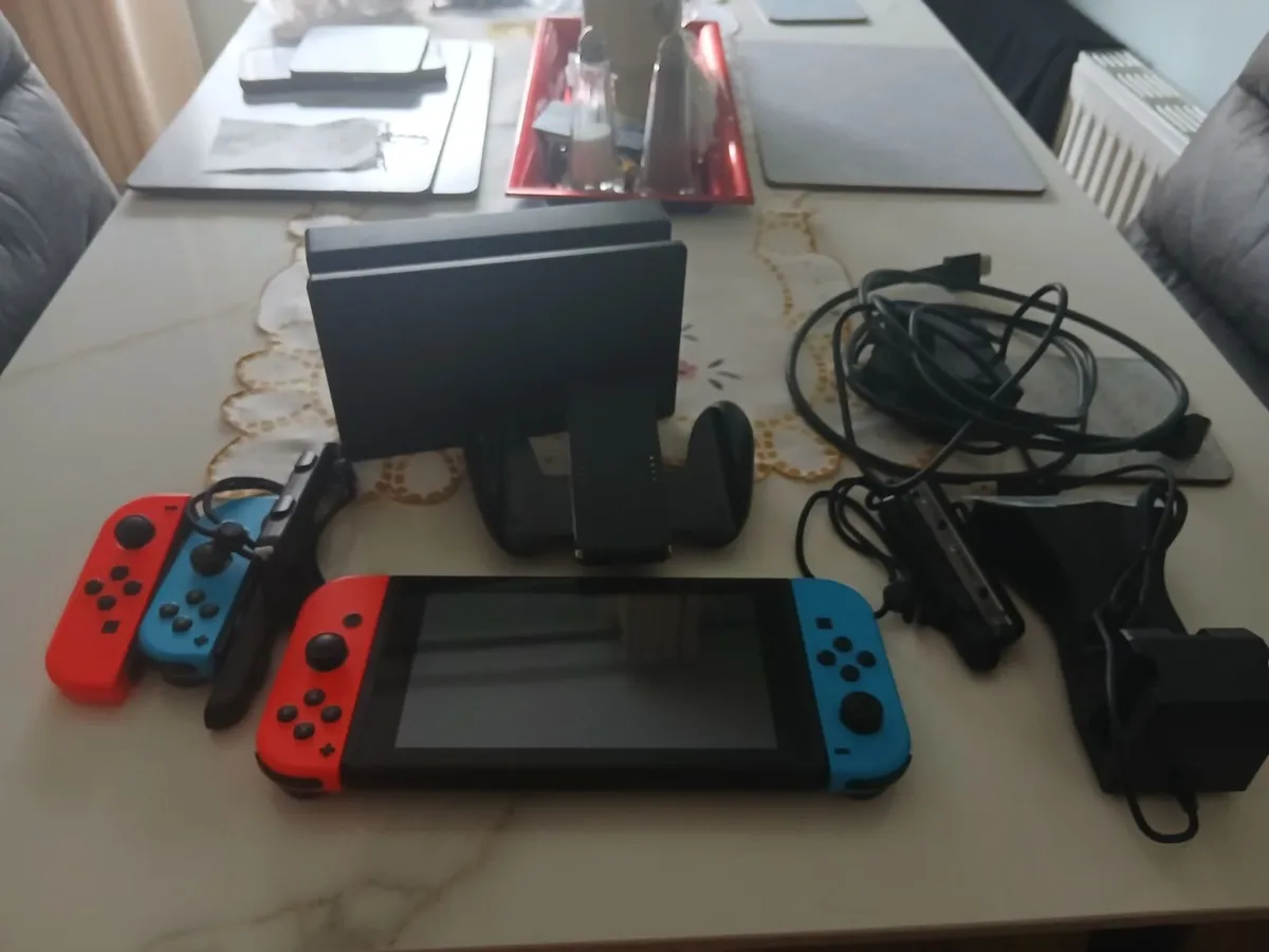 Nintendo switch - Image 2