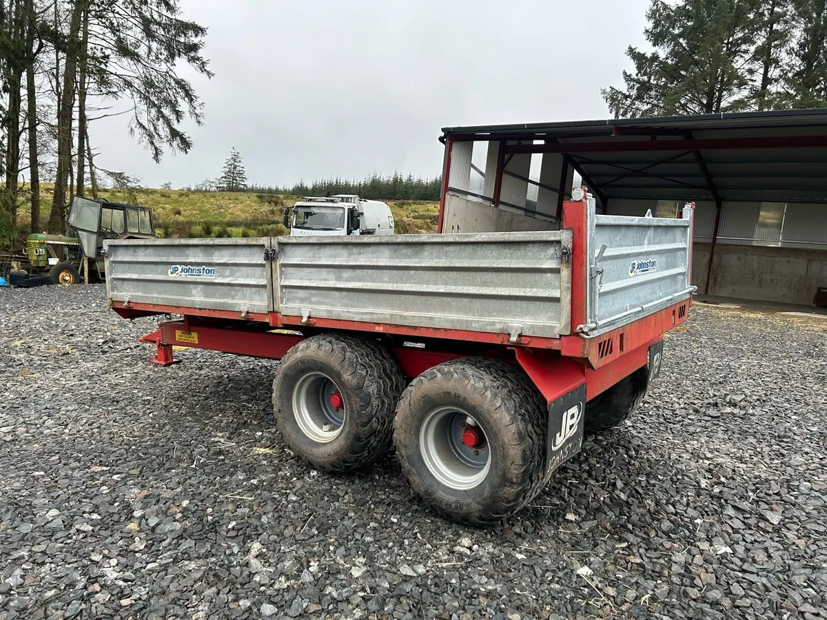 Johnson Tipping Trailer - Image 2