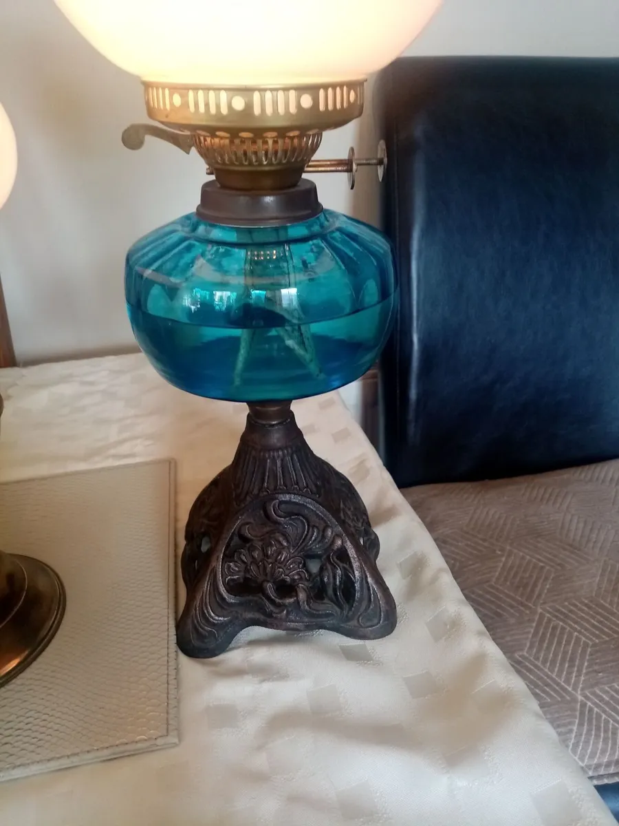 2 vintage Oil Lamps - Image 3