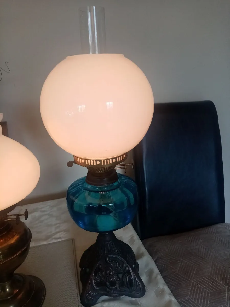 2 vintage Oil Lamps - Image 4